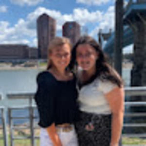 Meet your Posher, Olivia